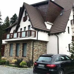 Slate Homa 3D Strips | Kamień dekoracyjny do okładzin pionowych, zewnętrznych i wewnętrznych (10-12/paleta)
