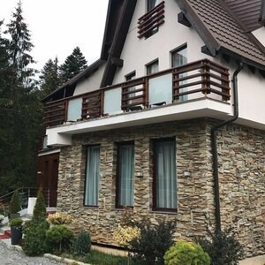 Slate Homa 3D Strips | Kamień dekoracyjny do okładzin pionowych, zewnętrznych i wewnętrznych (10-12/paleta)