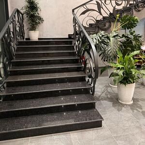 Granit Black Pearl Polisat 2 cm - Blaty, stopnie, glazury i elementy niestandardowe