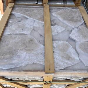Klasyczny trawertyn Crazy Paving (9-10 sztuk/m²)