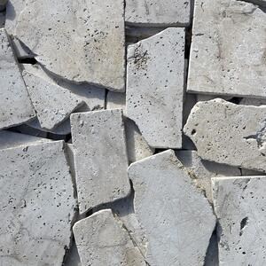 Klasyczny trawertyn Crazy Paving (9-10 sztuk/m²)