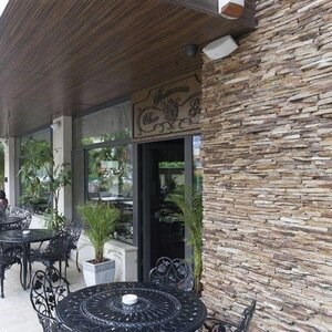 Paski 3D Slate Rusty Brown | Kamień dekoracyjny do okładzin pionowych, zewnętrznych i wewnętrznych (10-12/paleta)