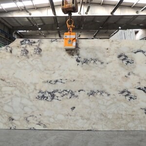 Arabescato Violet polerowany marmur 60 x 30 x 2 cm (półprzezroczysty)