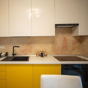Polerowany marmur Rosalina, 60 x 60 x 2 cm