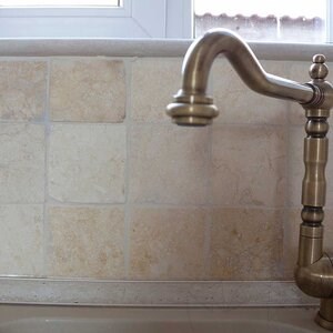 Limestone Sunny Dream Antiqued, 10 x 10 x 1 cm