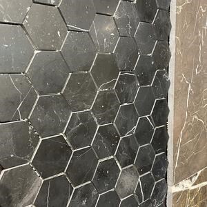 Mozaic Marmura Nero Marquina Hexagon Mata