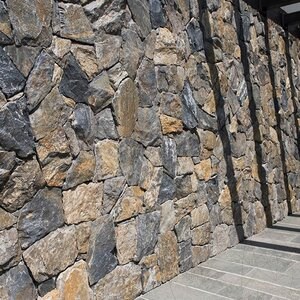 Poligonalny marmur Rock Face Akron