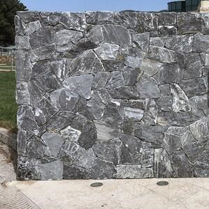 Rock Face Czarny marmur poligonalny