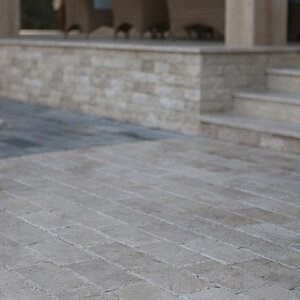 Trawertyn Classic Cross Cut Brushed and Chiselled, 30.5 x 15.25 x 3 cm