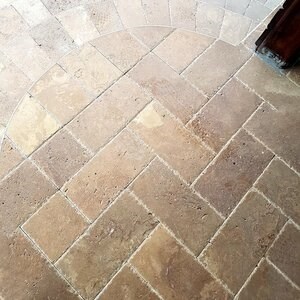 Trawertyn Walnut Cross Cut Brushed i Daltuit, 30,5 x 15,2 x 3 cm