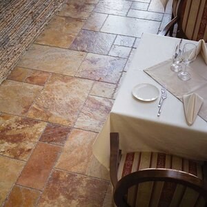 Trawertyn Peach Cross Cut French Pattern Set Brushed and Chiselled, 1,2 cm