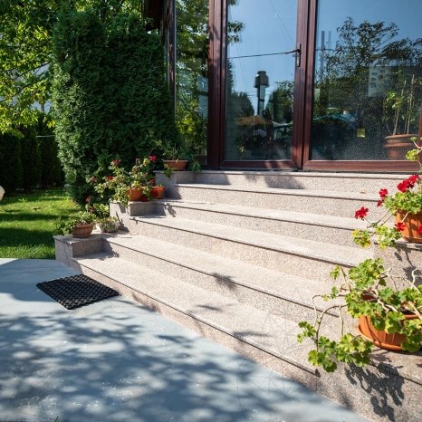 Granit Santa Rossa Fiamat 1,8 cm - Blaty, stopnie, glazury i elementy na zamówienie