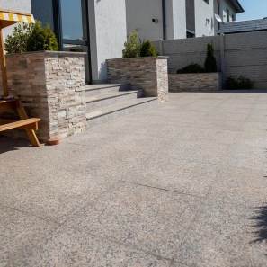 Granit Santa Rossa Fiamat, 60 x 30 x 1,8 cm