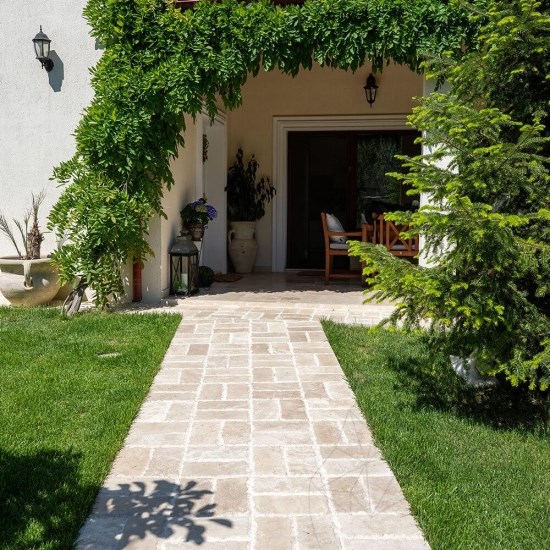 Trawertyn Classic Cross Cut Brushed and Chiselled, 30.5 x 15.25 x 3 cm