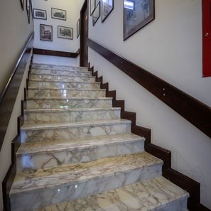 Special Pieces Arabescato Oro Polished Marble, 2 cm - Special Projects