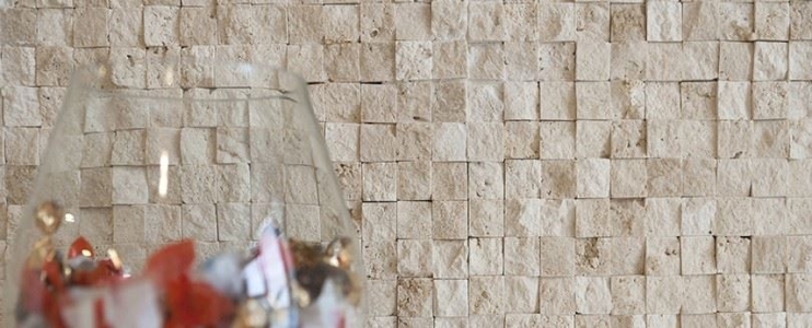 5 niesamowitych pomysłów na kamienną ścianę do salonu